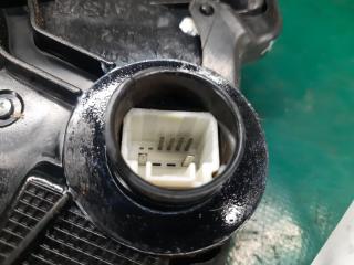 Замок двери передний левый MATRIX 08-14 2008 Хэтчбек 1.8 2ZRFE