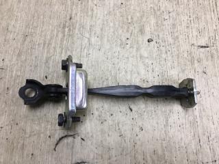 Ограничитель двери передний левый SENTRA B17 12-21