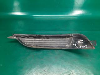 Накладка бампера правая 200 10-14