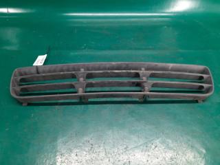 Решетка переднего бампера VOLKSWAGEN BORA 99-05 Седан
