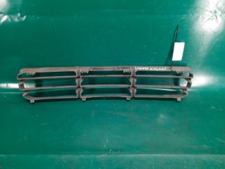 Решетка переднего бампера BORA 99-05 Седан