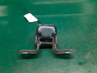 Петля двери нижняя передняя левая 5 CR 05-10 2008 Минивен 2.3