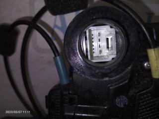 Замок двери задний правый TOYOTA RAV4 05-12 GSA33 3.5 2GR-FE