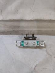 Петля крышки багажника правая FX S50 03-08