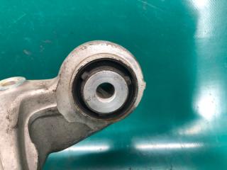 Цапфа задняя левая QX30 16-20 2019 Внедорожник 2.0