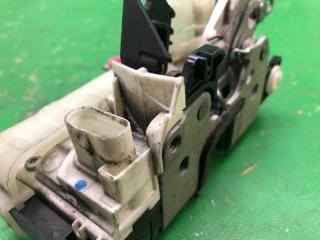 Замок двери задний левый COMPASS 06-16 2014 MK49 2.0 ECN