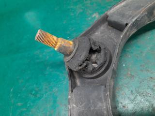 Рычаг передней подвески верхний правый GRAND CHEROKEE 11-22 2013 Внедорожник 5.7