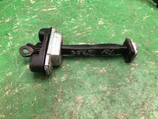 Ограничитель двери задний KIA SORENTO UM 14- 2015