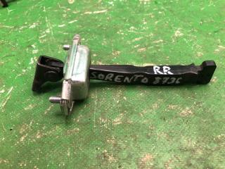 Ограничитель двери задний правый KIA SORENTO XM 09-14 2012