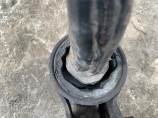 Рычаг передней подвески нижний правый 5 CR 05-10 2008 Минивен 2.3