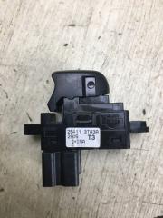 Кнопка стеклоподъемника задняя NISSAN ALTIMA L33 12-18 L33 2.5 QR25DE