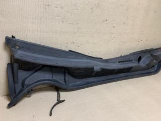 Пластик под лобовое стекло / Жабо VENZA 09-16 2011 Внедорожник 3.5 2GR-FE