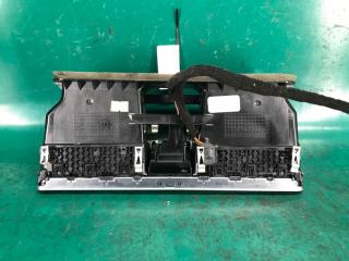 Дефлектор воздушный PASSAT B8 14- 2016 Седан 1.8 CPRA