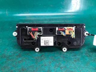 Блок управления печкой PASSAT B8 14- 2016 Седан 1.8 CPRA