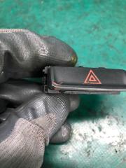 Кнопка аварийной сигнализации PASSAT B8 14- 2016 Седан 1.8 CPRA