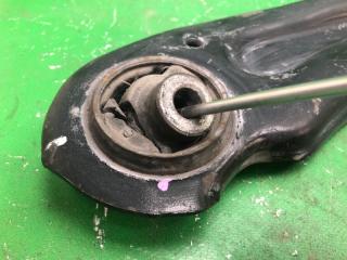 Рычаг передней подвески нижний правый JETTA USA 10-17 2011 162 CBTA 2.5L