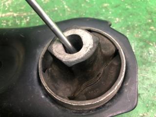 Рычаг передней подвески нижний правый RENEGADE (BU) 14- 2018 BU 2.4 ED6