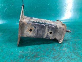 Кронштейн усилителя переднего бампера SEQUOIA 01-07