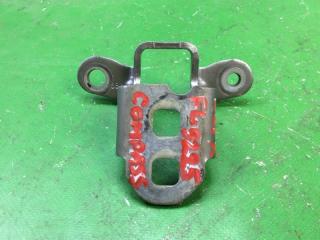 Петля двери верхняя левая COMPASS 06-16 2014 MK49 2.0 ECN