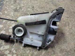 Замок двери задний правый PRIUS - 30 09-17