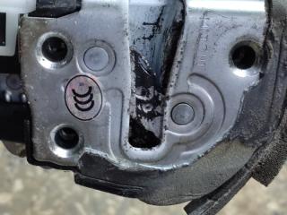 Замок двери задний правый PRIUS - 30 09-17