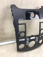 Накладка торпедо FORTE/CERATO TD 08-13 2009 TD 2.0 G4KD