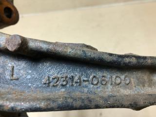 Цапфа задняя левая TOYOTA CAMRY 40 06-11 ACV40 2.4 2AZFE