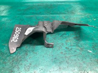 Дефлектор радиатора правый FORD FIESTA 08-17 Хэтчбек 1.6 XDEZ