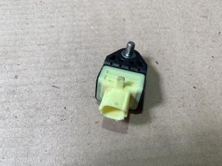 Датчик удара передний правый FORESTER 12-19 2018 2.5