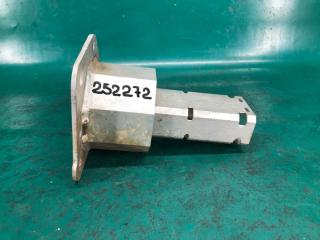 Кронштейн усилителя переднего бампера правый DODGE DART 12-16