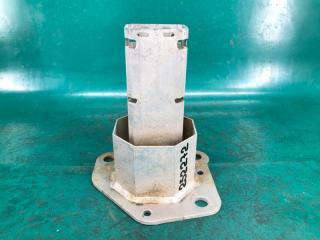 Кронштейн усилителя переднего бампера правый DART 12-16