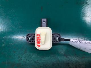 Датчик удара передний правый QX30 16-20 2018 Внедорожник 2.0 20PET