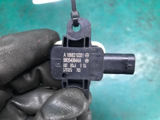 Датчик удара задний правый INFINITI QX30 16-20 Внедорожник 2.0 20PET