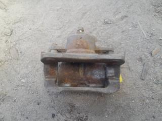 Суппорт тормозной передний правый RAV4 05-12