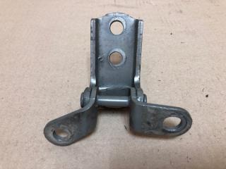 Петля двери нижняя задняя левая CAMRY 30 02-06 2005 ACV30 2.4 2AZFE