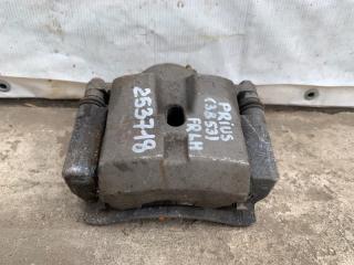 Суппорт тормозной передний левый PRIUS - 30 09-17 2013 ZVW30 2ZR-FXE