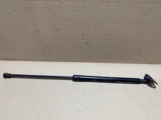 Амортизатор крышки багажника правый PRIUS - 30 09-17 2013 ZVW30 2ZR-FXE