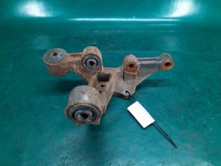 Цапфа правая SOLARA 03-09 2006 Кабриолет 3.3 3MZ-FE