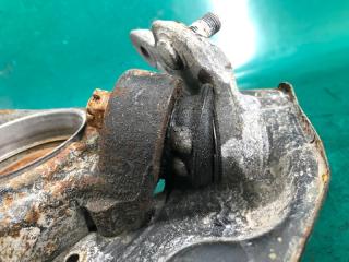 Кулак поворотный левый SOLARA 03-09 2006 Кабриолет 3.3 3MZ-FE