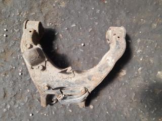 Рычаг передней подвески верхний передний левый L200 06-14