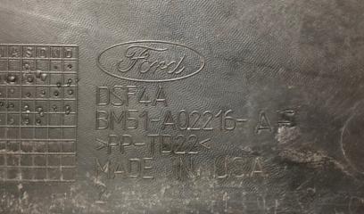 Пластик под лобовое стекло / Жабо FORD FOCUS 10-18 Седан 2.0 XQDA