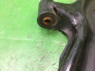 Рычаг передней подвески нижний передний правый NV200 USA 13- 2017 M20X 2.0 MR20DE