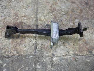 Ограничитель двери задний левый G25/G35/G37/Q40 06-14