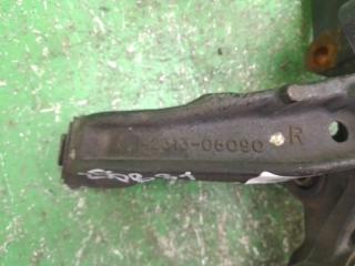 Цапфа задняя правая CAMRY 30 02-06 2002 ACV30L 2.4 2AZFE