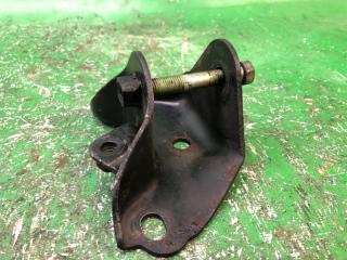 Кронштейн опоры двигателя передний правый ES300 96-01 1998 MCV20 3.0 1MZFE