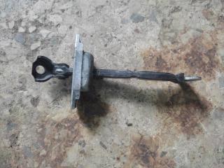 Ограничитель двери задний правый PRIUS - 20 03-11