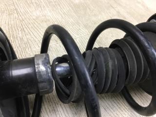 Амортизатор передний правый MATRIX 08-14 2008 Хэтчбек 1.8 2ZRFE