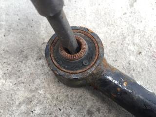 Рычаг задней подвески поперечный нижний задний IS300 99-05 2000 JCE10L 3.0 2JZGE