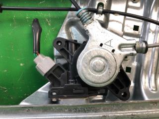 Стеклоподъемник передний правый GALANT 03-12 2010 Седан 2.4 4G69