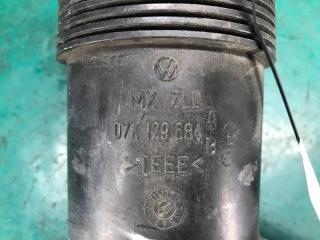 Патрубок воздушного фильтра JETTA USA 10-17 2011 Седан CBTA 2.5L